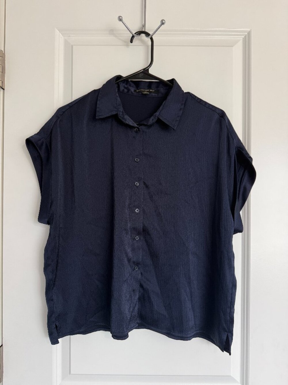 Banana Republic Navy Textured Short Sleeve Button Front Blouse Women's Small
